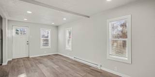 2 Bedroom Single Family Home*Remodeled* Utilities included in rent! Gallery 3