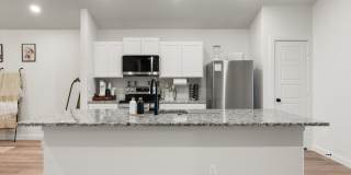 Fresh, Modern & Move-In Ready in Willowbend! Gallery 14