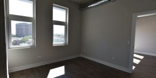 3833 N Broadway Gallery 145