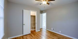 2 Bedroom With Oversized Garage & Prime Location Near 90th & Blondo!! Gallery 15
