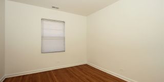 8238 S Ellis Ave Gallery 9