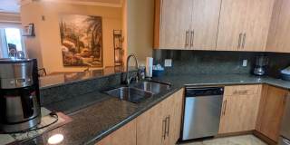 Fully furnished 1 bedroom condo and office - Short Term Rental! Gallery 8