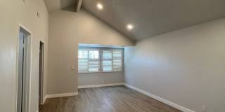 4 bedroom + loft, 2 1/2 bath - 2 story home in central Simi Gallery 9