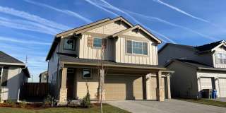 NEWER 4 Bed 2.5 Bath Home! Located near the Ridgefield Outdoor Recreation Center, equestrian facilities, & golf courses! Gallery 3