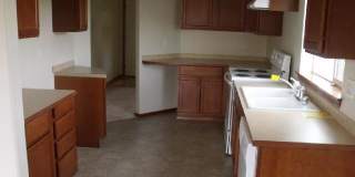 Spacious 4 Bedroom Home w/ Fully Fenced Yard & 2 Car Garage! Gallery 4