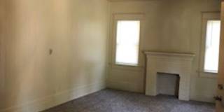 Three Bedroom/1 Bath Home/Spacious Rooms/Enclosed Back Porch Gallery 4