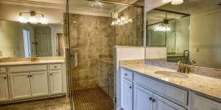 Annual Unfurnished Rental – Coach Home 3 Bedrooms, 2 Baths, 2 Car Garage, with Resort Like Amenities – Gran Paradiso Community! Gallery 22