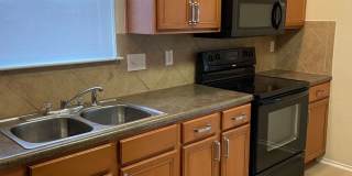 Bright & Spacious 3BR/2.5BA with Loft and Two-Car Garage in Sendero Springs Gallery 8