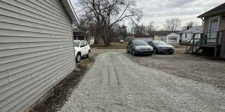 Immediate Move-In! Renovated 2BR House Near Ball State w/ Fireplace & Outdoor Space Gallery 33
