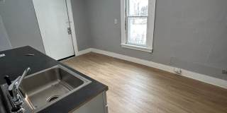 319 Commercial st Gallery 8
