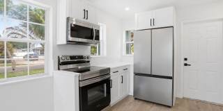 2312 Redwood Road Gallery 7