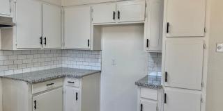 Updated 3/1.5 with Bonus Room in North by Northwest! Gallery 8