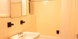 Parkway Manor Apartments Gallery 8