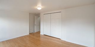Four Bed Bella Vista Townhome Gallery 19