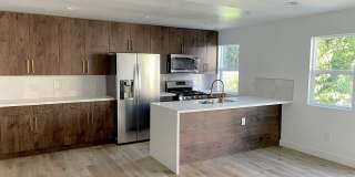 1552 Winona Blvd Gallery 5