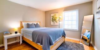 2417 Glenrose Avenue - A Gallery 15