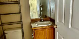 3 Bed 2 Bath Home: Fully Fenced Yard & Convenient Location Gallery 17
