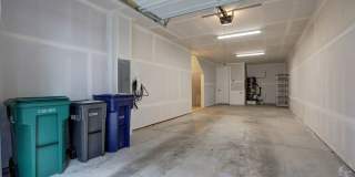 Live Where Style Meets Convenience – 2BR Townhome + Garage Gallery 19