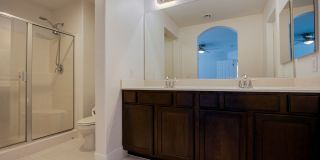 Beautiful 3 Bed 2.5 Bath home in Tuscany community! Gallery 13