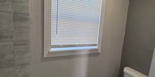 Just off 50th and I-27/ Newly Renovated-MOVE IN SPECIAL!! Gallery 5