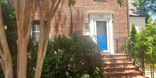 102 E OAK Street E 102 E OAK Street E Gallery 1