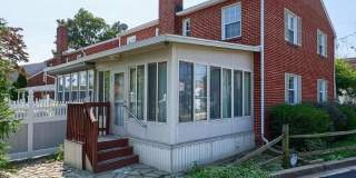 Spacious 2 Bedroom Home with Sunroom and Plenty of Storage! Gallery 23