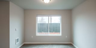 Evergreen Valley Apartments Gallery 11