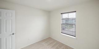 Open-Concept 3BR + Game Room Near Fort Sam & Randolph - Realtor Commission: $500 Gallery 36