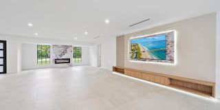 391 W Riverside Drive Gallery 46