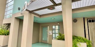 1,600 sqft 2-Level SOMA 1BD+2 Bonus Rooms+ 1.5BA Loft! 2 Car Pkg! Laundry! Balcony! -PROGRESSIVE Gallery 4