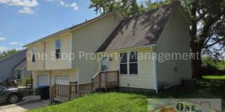 Spacious 3 Bedroom, 1 Bathroom Duplex for Rent Gallery 1