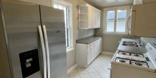 Huge 5-bed 2-bath house with 3rd level family room. Avail June 1 2026 Gallery 8