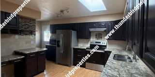 Available NOW!! Located in the NE heights. Gallery 7