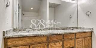 PRELEASING NOW FOR JULY 2026! Amazing 3 Bed/2.5 Bath/2-Car Garage Condo Minutes from Campus! Gallery 42