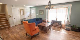 Modern 4bd Home - Fully Furnished Utilities Included Gallery 6