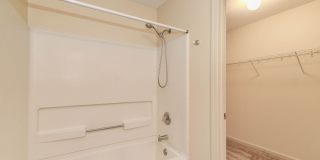 3 Bedroom, 2 Bath Home with Fully Fenced Yard – Pet Friendly! Gallery 25