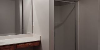 Pristine Townhome located in Caldwell Station. Gallery 15
