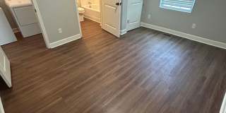 Newly Renovated Spacious 3 Bedroom w/ Full Appliance Package Gallery 17