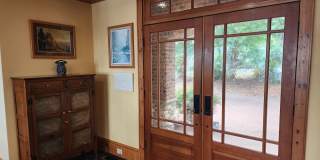 Fully Furnished Lakefront Home Gallery 4