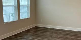 Desirable 3/2.5 Townhome Available Now! Gallery 7