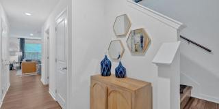 Martin Square Gallery 7