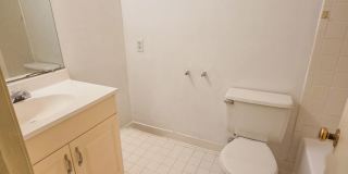 Fantastic 3br End-Unit Town Home in highly sought Silver Spring Neighborhood - Ready mid-June Fantastic 3br End-Unit Town Home in highly sought Silver Spring Neighborhood - Ready mid-June Gallery 35