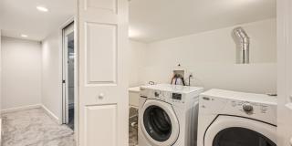 Beautiful Remodeled House with Fenced Yard in Maple Leaf Gallery 34