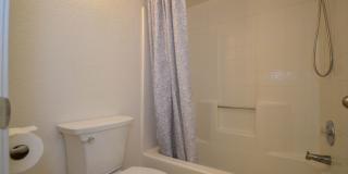 3BD/2BA Bullhead City Home with Exclusive River Amenities Gallery 18