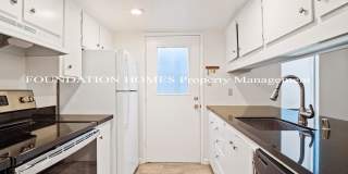 Updated 2bd Townhouse near Miller Creek - FOUNDATION Updated 2bd Townhouse near Miller Creek - FOUNDATION Gallery 4