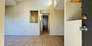 Central 2 bedroom condo, near U of A and UMC! Gallery 1