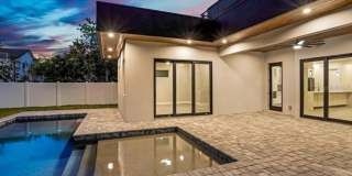 Bold Contemporary Sarasota Luxury Home. 4 Beds/ 4 Baths. Private Pool and Summer Grill. Gallery 66