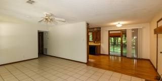 Two Bedroom, 2 Bath, 1-Car Garage, 1179 sq ft feet home with wood burning fireplace. and screened porch. Gallery 8