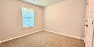 **Gorgeous Newer Build! 3 Bed 2 Bath** Gallery 13