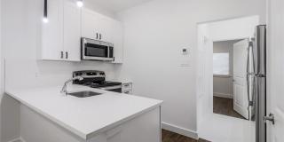 908 Poplar St Gallery 1